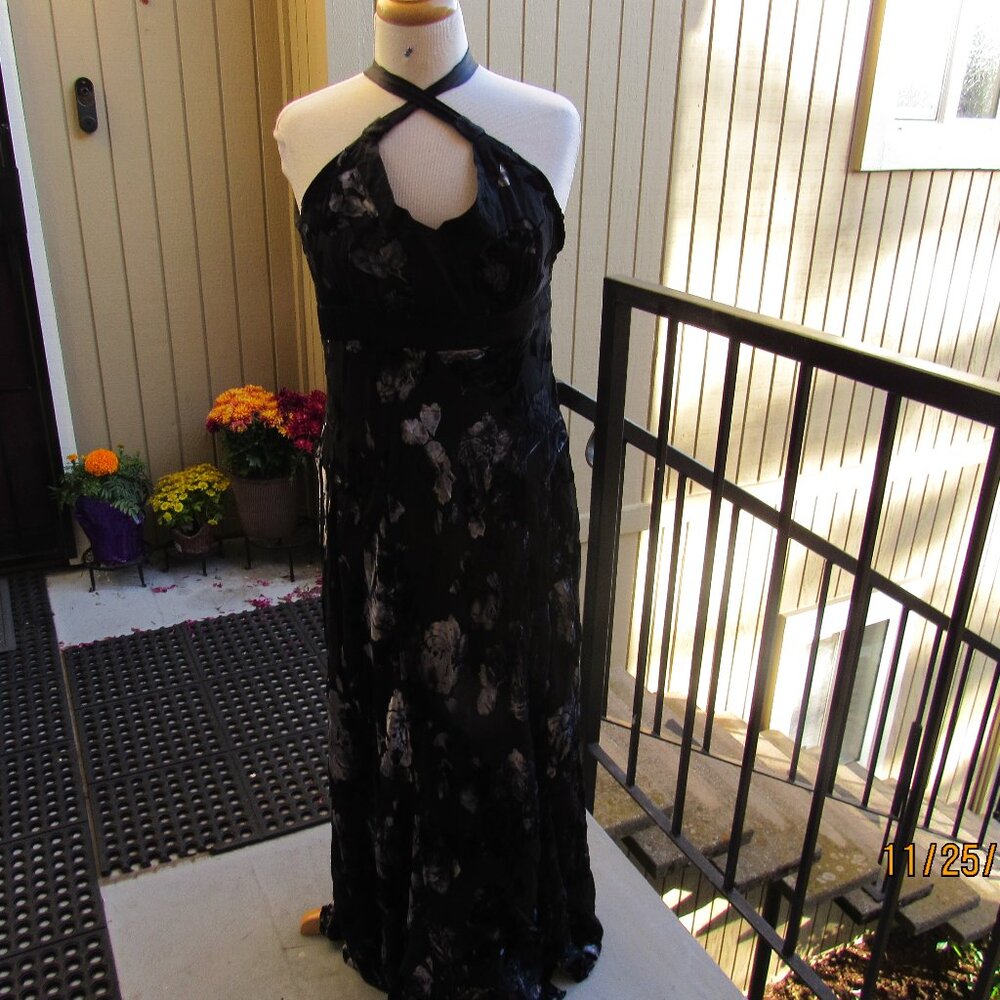 #623  NEWWOMEN'S LONG BLACK CHIFFON EVENING DRESS BY MONSOON  (SIZE 10US / 14UK)